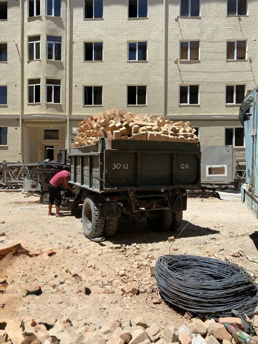 Pishgan gisht zavoddan