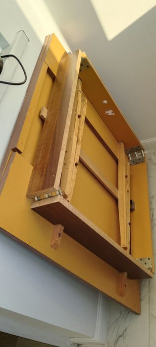 Продам стол в хорошем качестве, качестве Польское. Ножки закручиваются