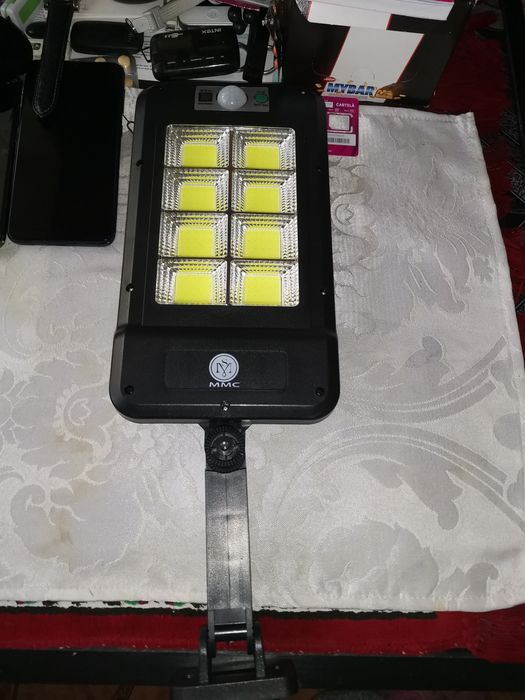 Lampă solara pe mini leduri