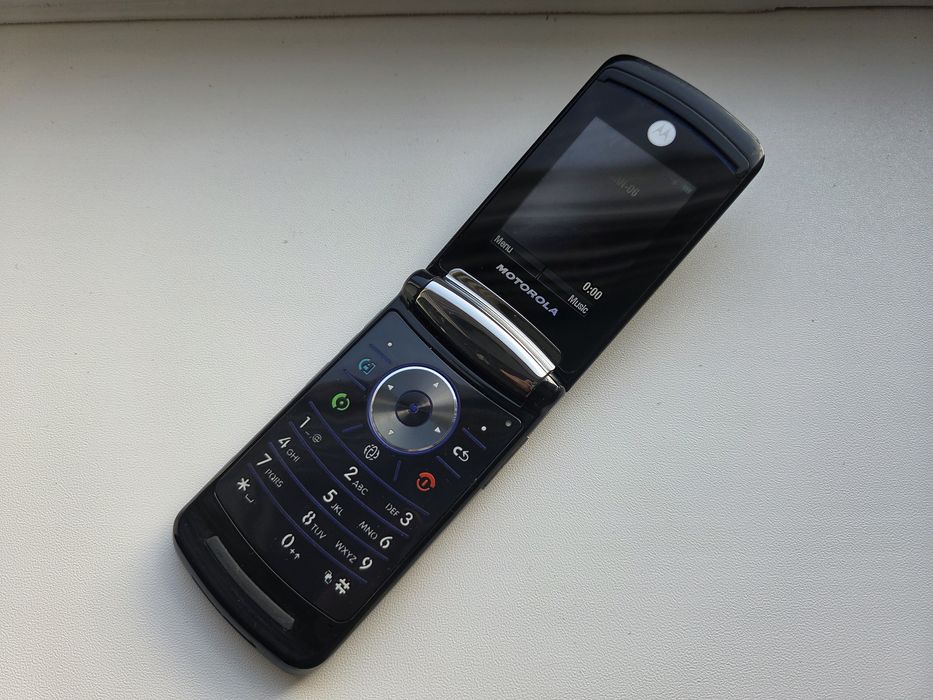 Motorola RAZR2 V9