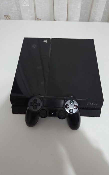 PS4 base 1TB място