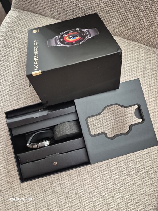 Часовник Huawei watch Gt5