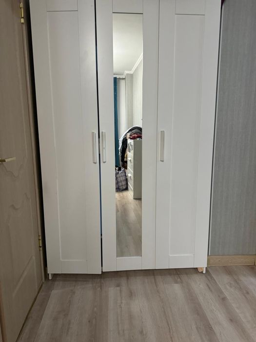 Продам шкаф белый, в отличном состоянии