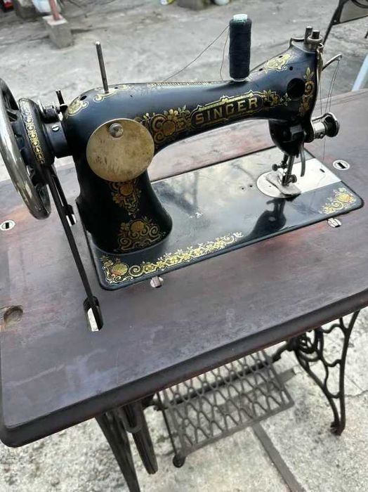 Mașină de cusut vintage Singer, fabricată în 1911 – stare foarte bună