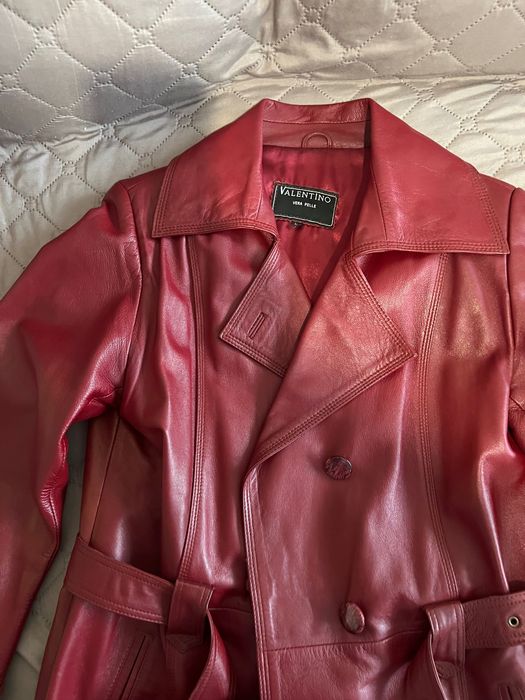 Кожено яке червено