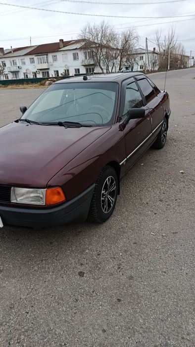 Продам Ауди 80 б3.