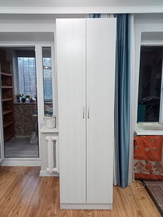 Срочно продам шкаф.