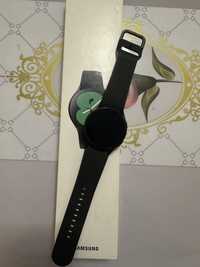 Часы  Galaxy Watch4