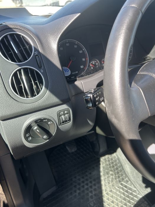 Golf 5 plus 1.6  benzina 102 cai 2008