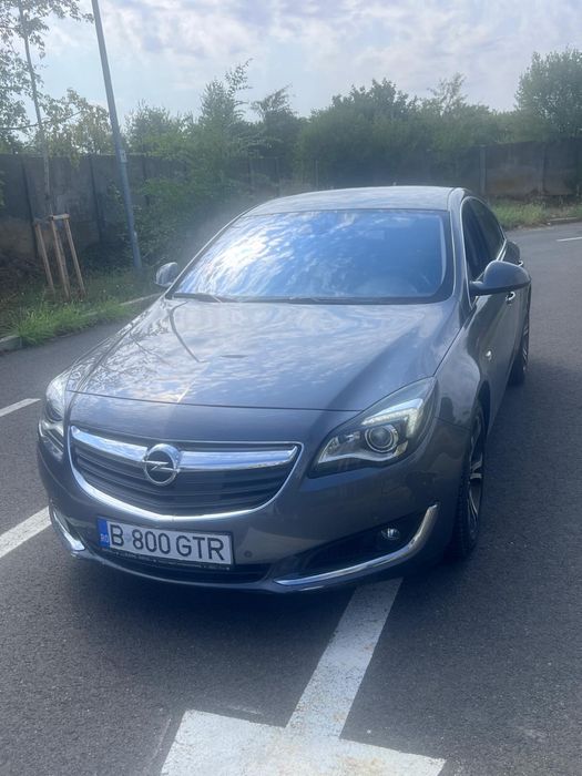 Propietar din 2015 vand  sau schimb insignia