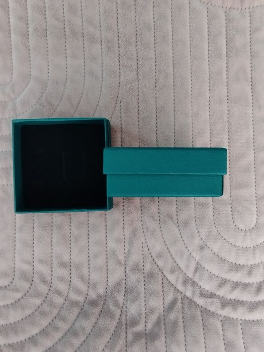 Продукти на Avon и други