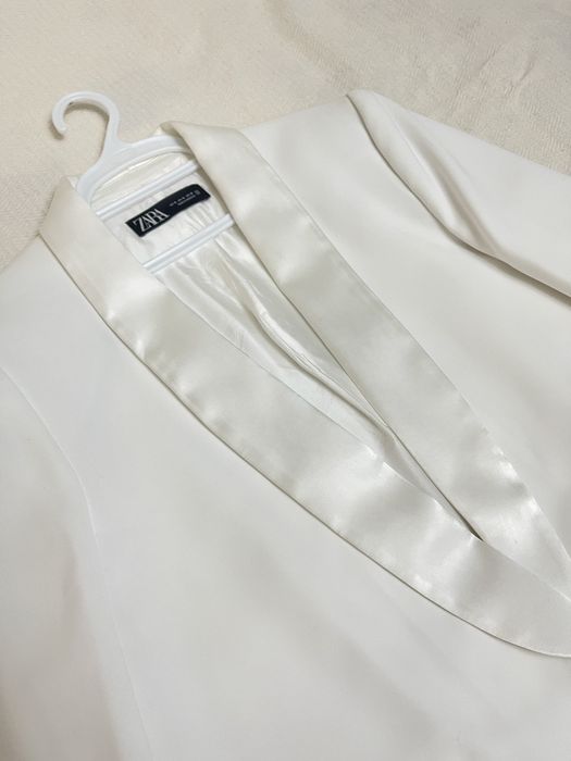 Белый брючный костюм Zara (XL) в хорошем состоянии. На лето/весну