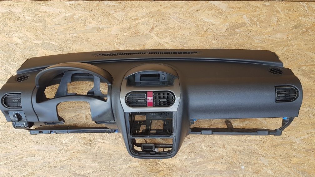 Planșa bord  Opel Corsa C / Combo completa cu airbag pasager