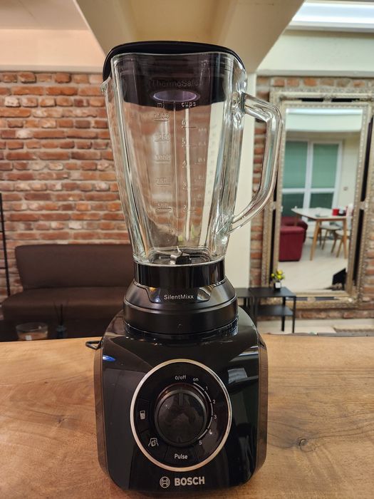 Блендер Bosch Silent Mixx + приставка за ядки и сосове