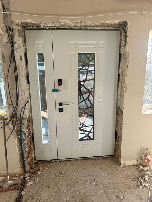 Usa de  intrare casa