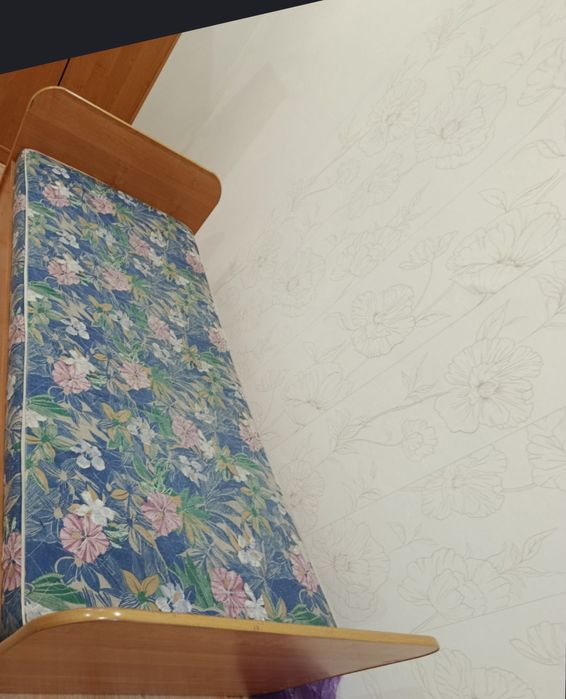 Отдам односпальную кровать без матраса бесплатно