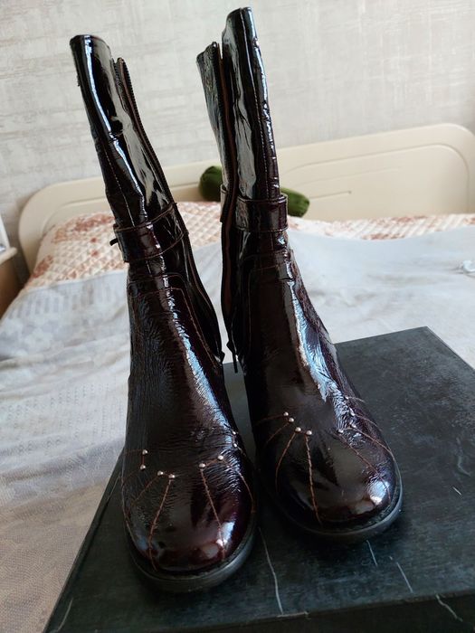 Полу сапожки женские