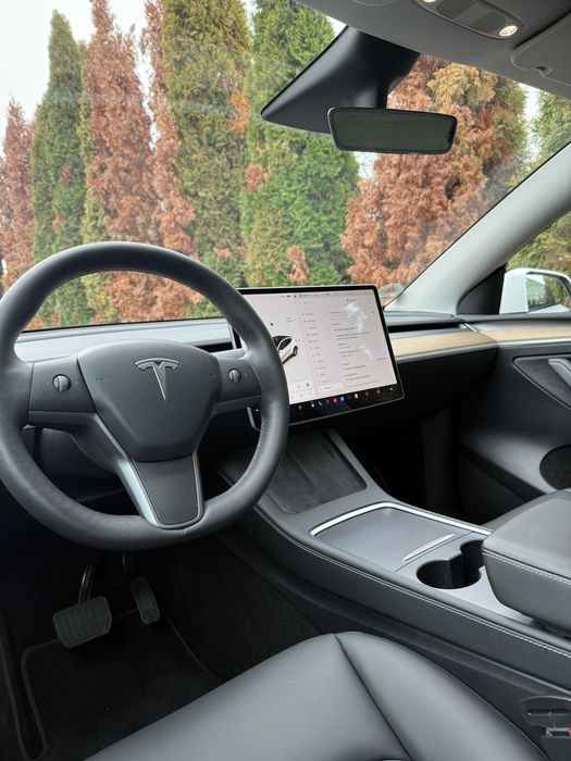 Tesla Model Y Tesla Model Y Long Range Dual Motor