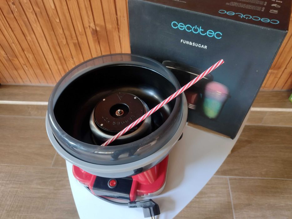 Mașină de făcut vată de zahăr