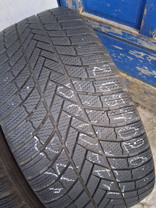 265 40 20 Bridgestone 2бр зимни дот 2024г