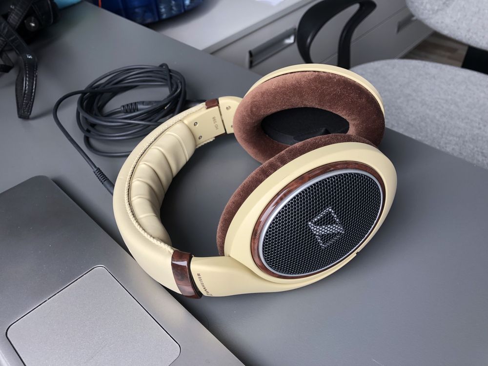 Слушалки Sennheiser HD598