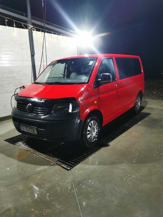 Vw T5 1.9 TDI 2007. 8+1