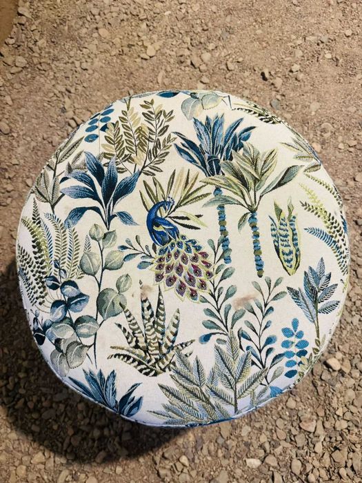 Круглый пуфик для дома