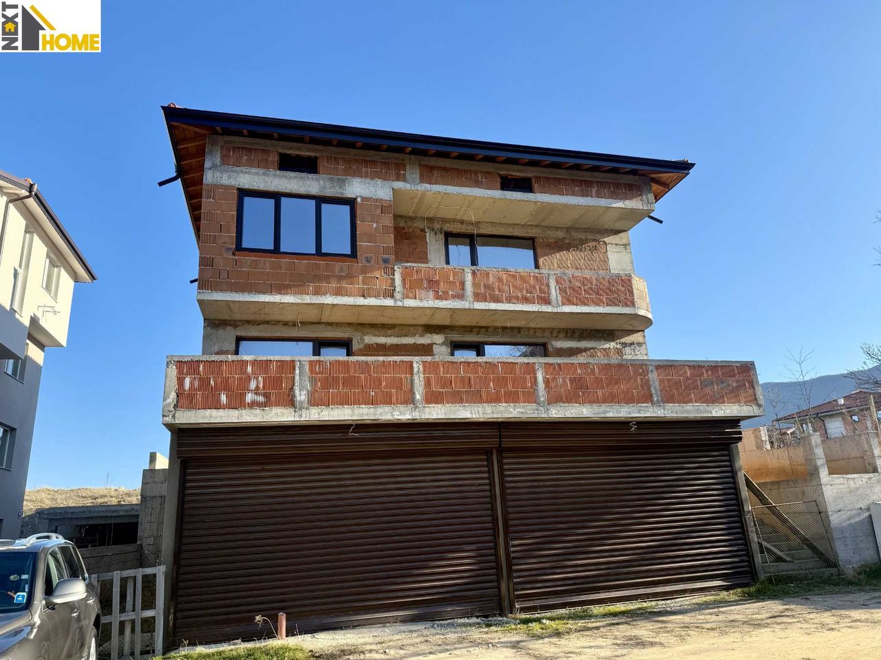 Продава се Къща в Асеновград - 400 кв.м за 863 €/кв.м - Снимка #1