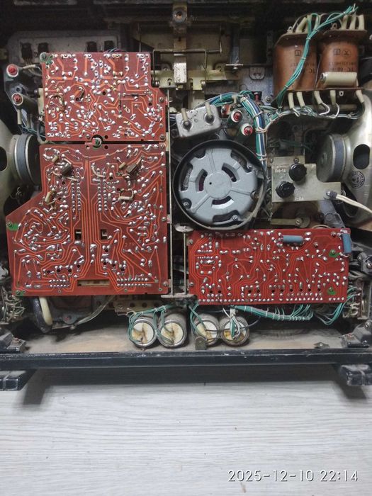 Продаётся магнитофон на запчасти