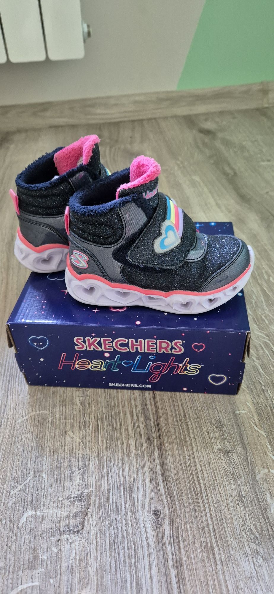 Детски светещи зимни боти Sketchers