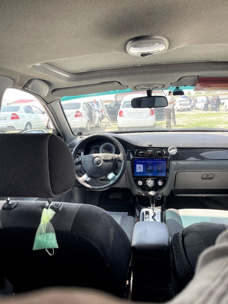 Lacetti 1.6L yili 2013 avtamat 3poz