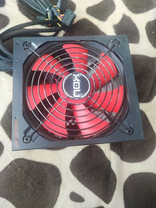 Захранване 750w nox