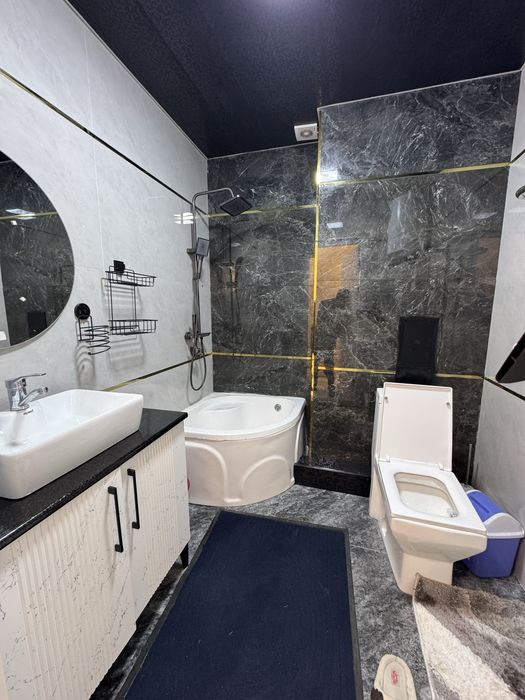 Urganch sh evro 2 xonali kvartira sotiladi