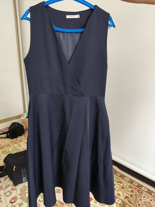 Киімдер арзан бағаға сатылады