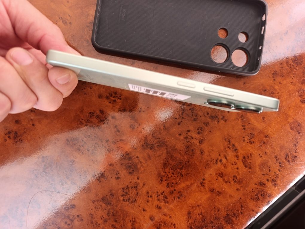 продам xiaomi redmi 13