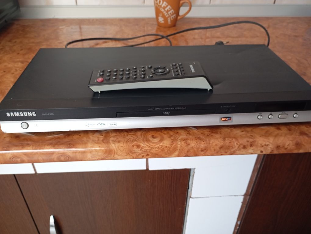 DVD cu telecomanda