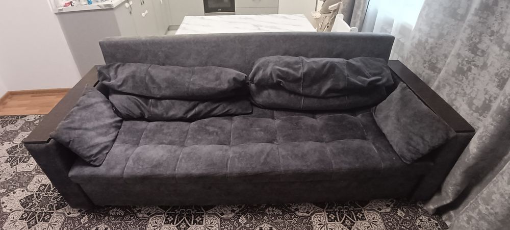 Продам диван в отличном состоянии