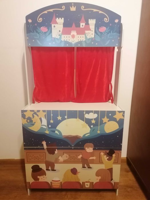 Teatru de păpuși și "piață" cu 4 marionete