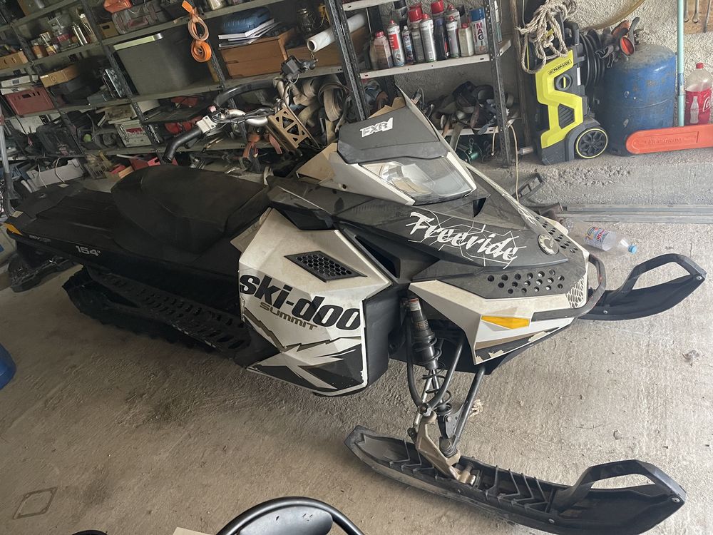 Snowmobil Ski Doo