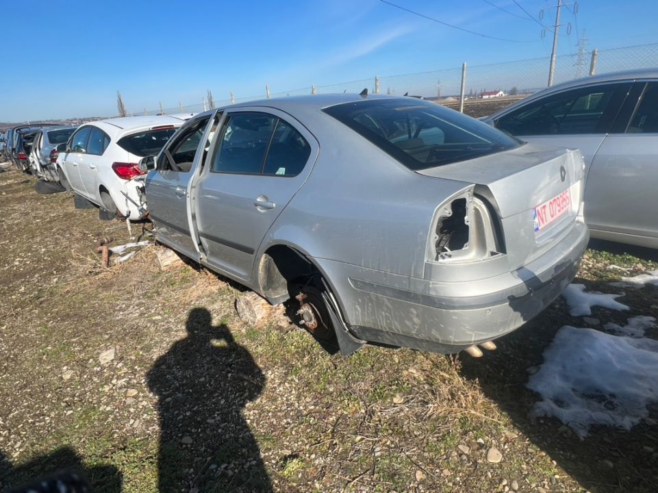 DEZMEMBREZ Piese Skoda Octavia 2 Facelift Salon Limuzina break  Motor 1.4 1.6 1.9 2.0 Diesel Cod CAY BMS BNV BKD BXE BLS CBA CBB 105CP 140 CP 170 CP euro 4 5 Cutie de Viteze Automata DSG Cod NLP LVQ Manuala 2006-2012