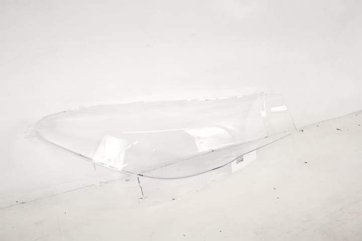 Оригинално дясно стъкло за фар / Originalno dясно stъklo za far BMW Се