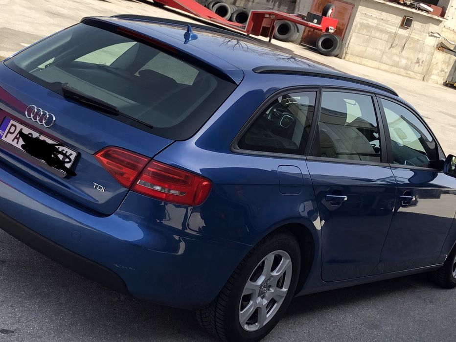 Audi A4 продава се ?