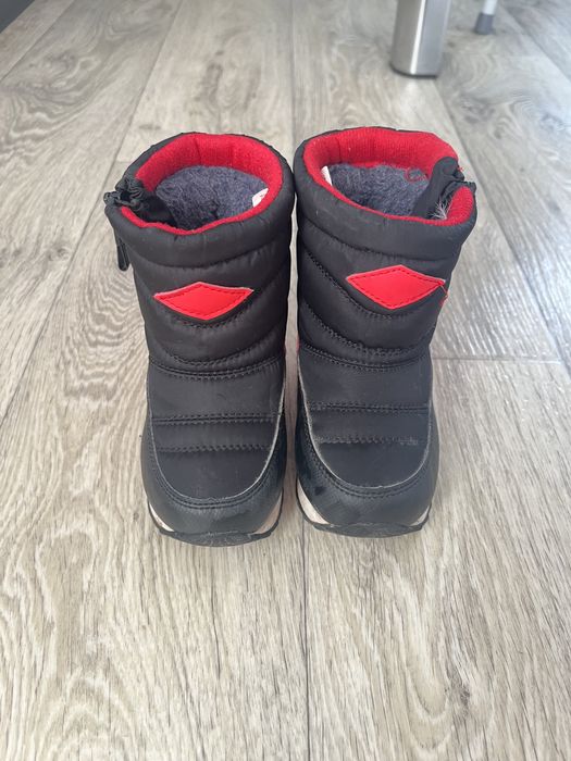 Продам деские дутики