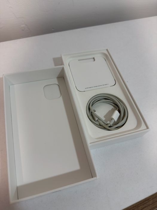 iPhone 11 *64GB* черен