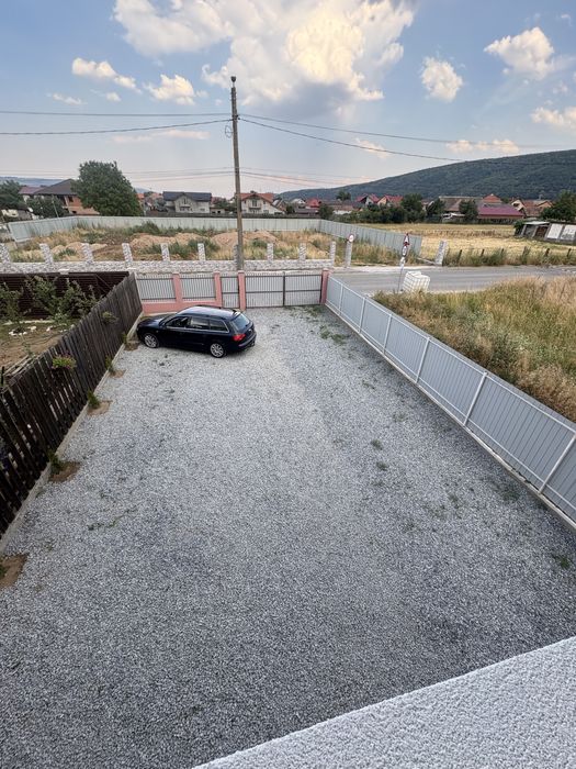 Casă individuală semifinisată în Gilău , zonă centrală. Preț 159000 €