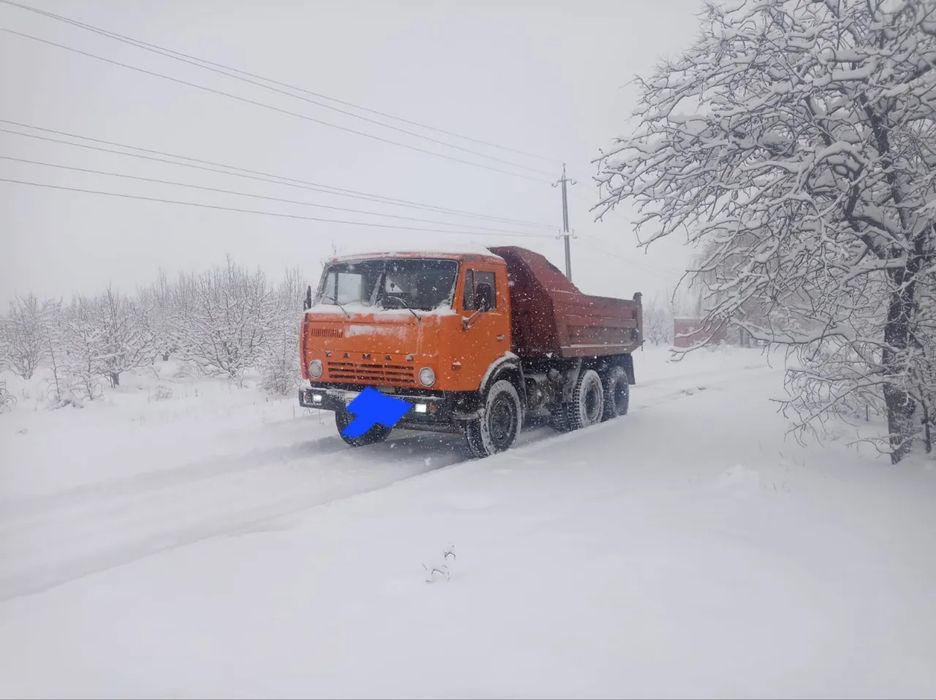 Kamaz Yurayotkan moshin holati yaxshi malumotllar telfon bilan
