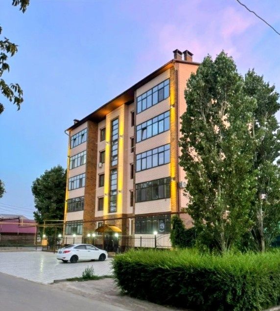 Продам 2 ком кв 76 м2 в новом доме в районе центр. Рынка