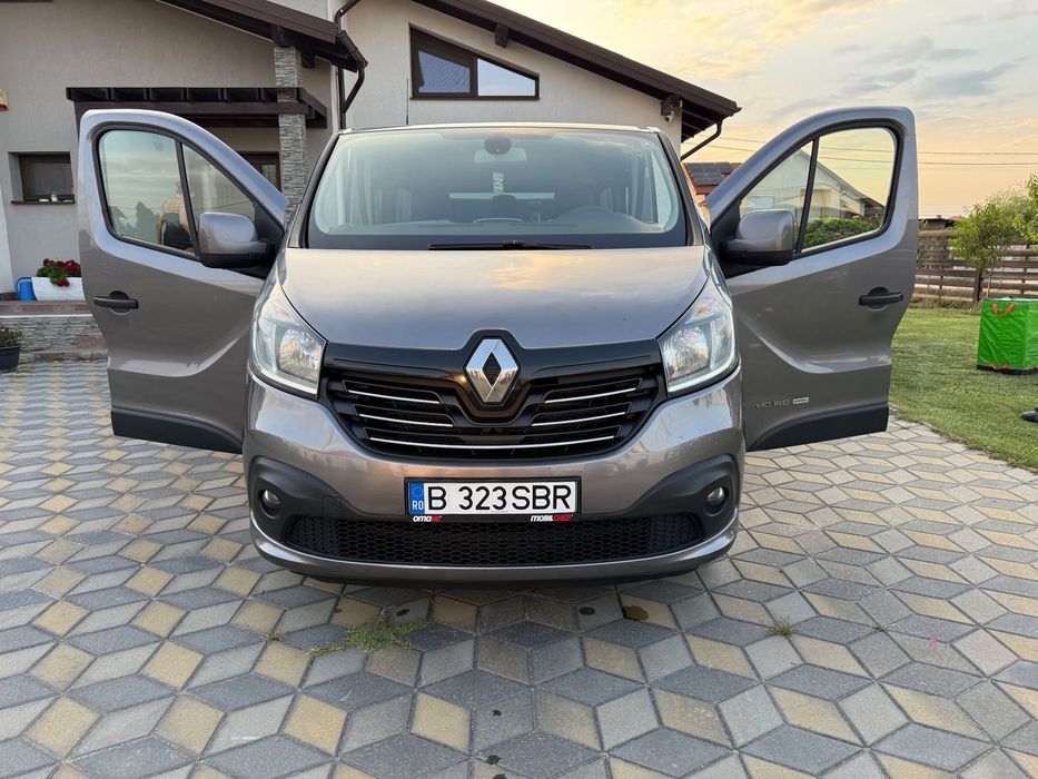 Renault Trafic Extra-lung,clima față-spate,camera,scaune încălzite,8+1 locuri