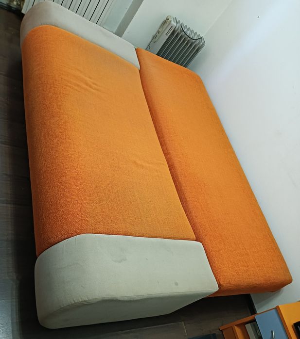 Mobila dormitor de vanzare + cadou spatiu depozitare (bonus).