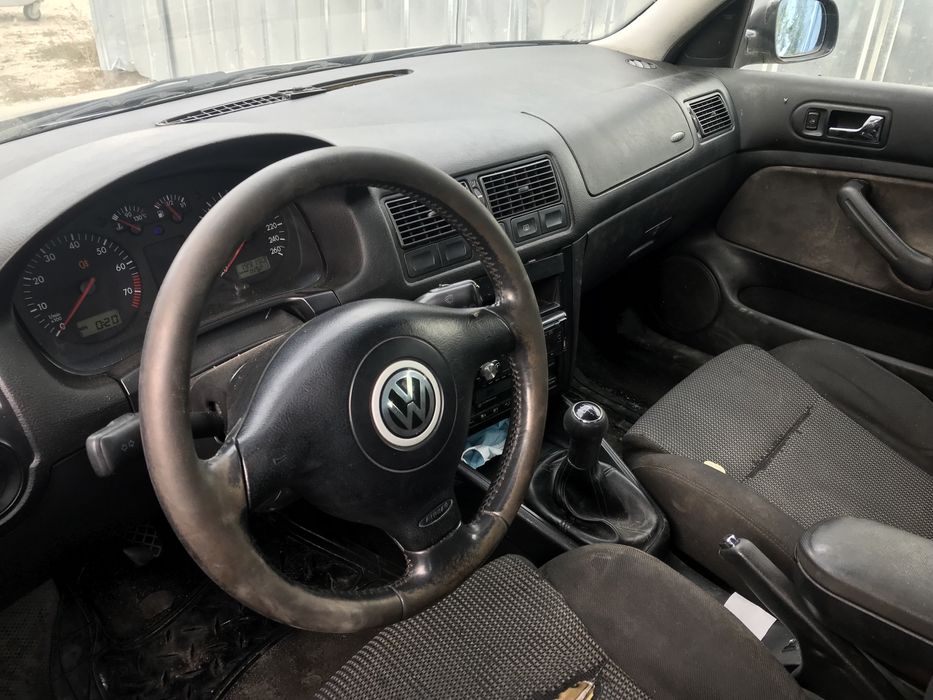 Голф 4 на части 1.6 бензин Golf 4 an chasti